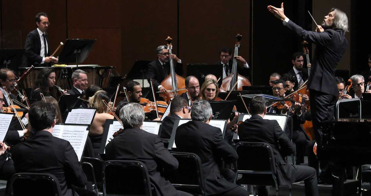Orquestra Sinfônica de Minas retorna ao palco em sua formação completa com o concerto gratuito