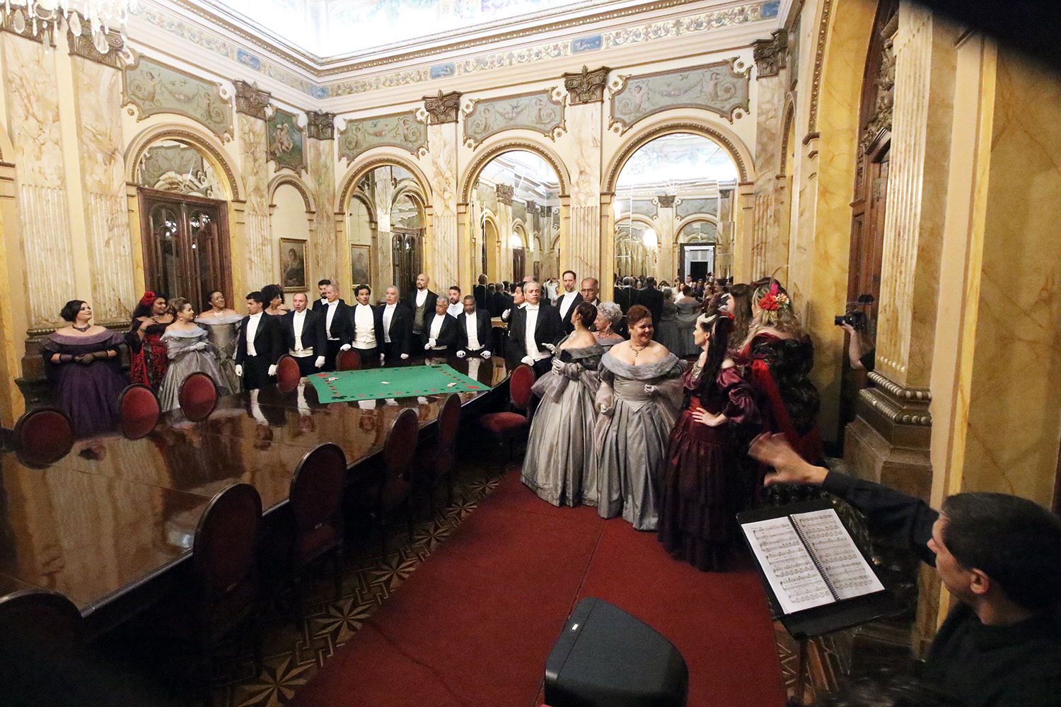 A pedido do público, Coral Lírico de Minas Gerais volta a apresentar o concerto “Noites Líricas” no Palácio da Liberdade