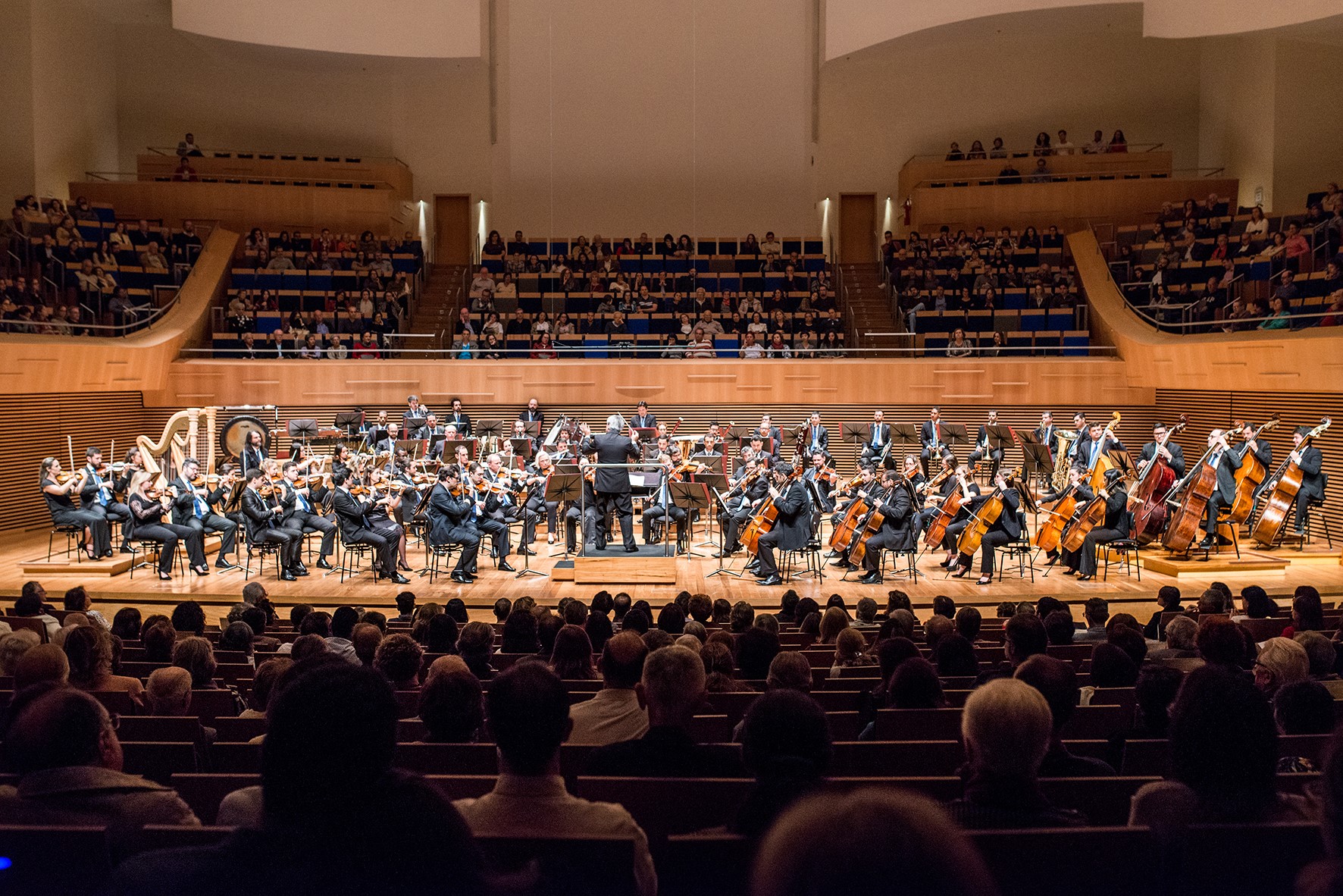 Filarmônica de Minas Gerais apresenta primeira sinfonia de Mahler e obras de carlos gomes recém-gravadas pela orquestra