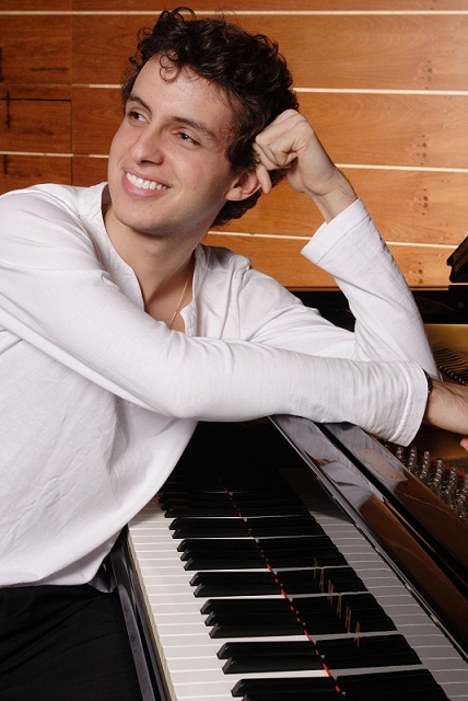 Filarmônica de Minas Gerais recebe pianista Leonardo Hilsdorf